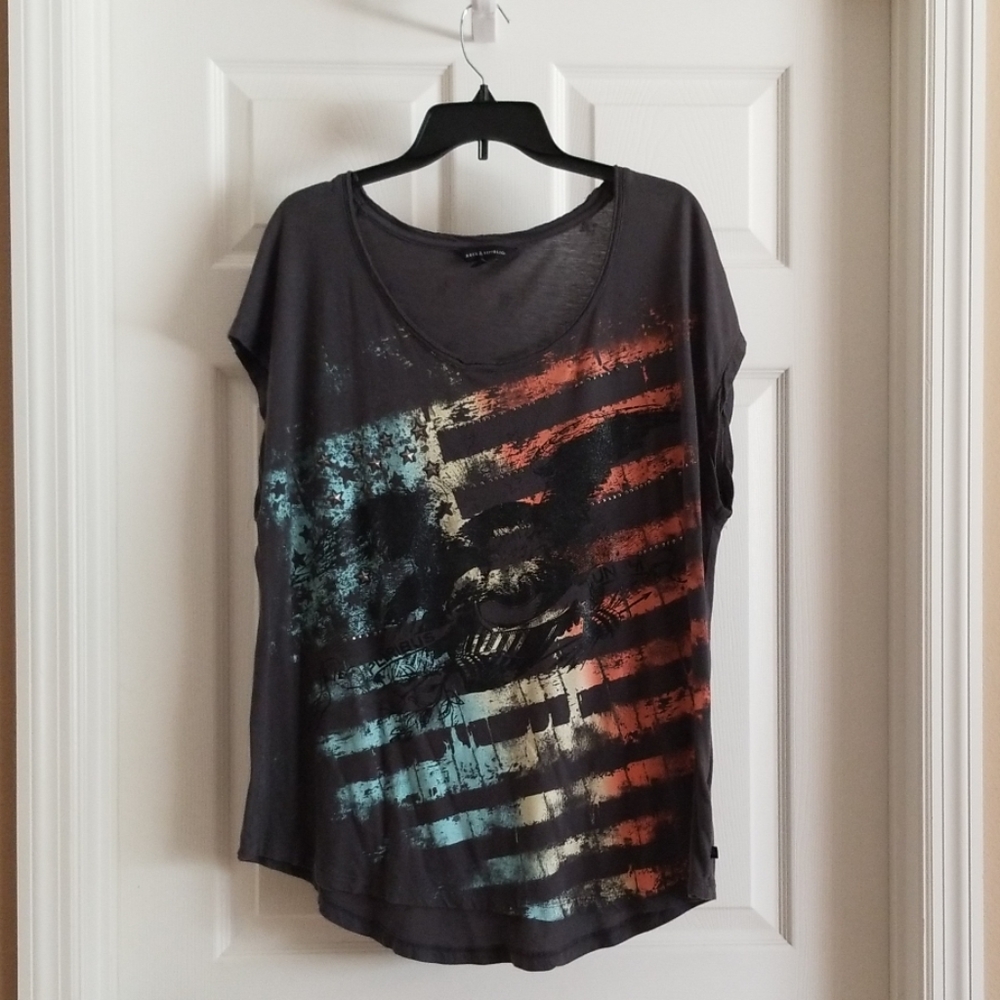 Grunge Distressed American Flag top